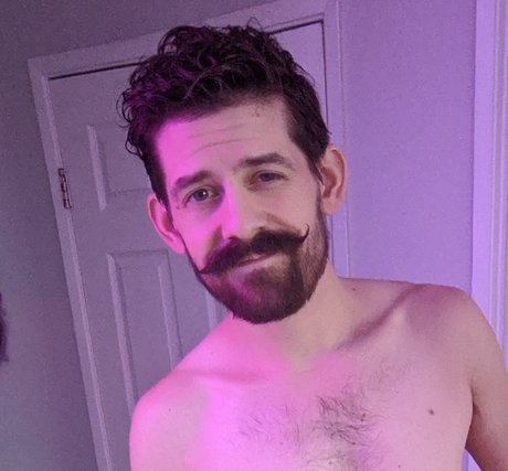 Naakte gelekte OnlyFans-foto van Cliffordpacker