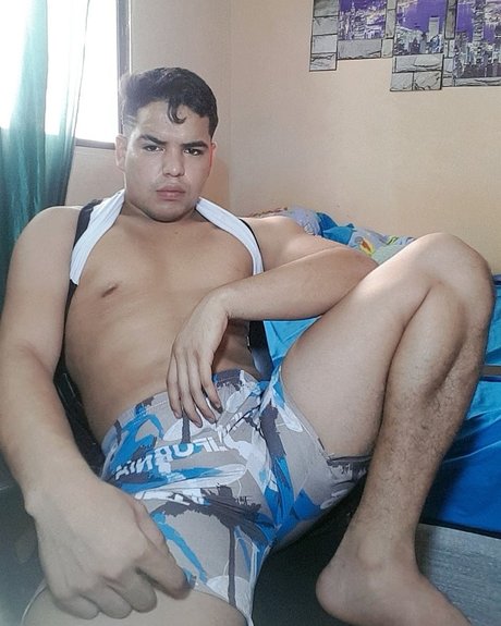 Dainervillanueva OnlyFansリークヌード写真