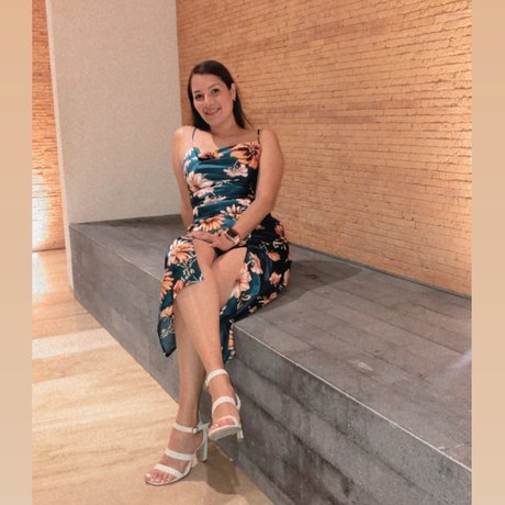 Naken läckt OnlyFans-bild av Coraima  Mreles
