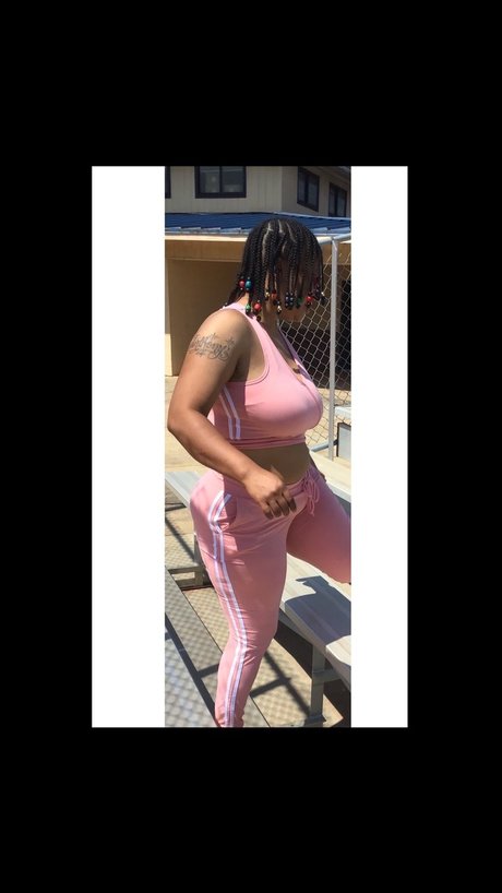 Naken läckt OnlyFans-bild av Mom Instructed Liberated Fitness