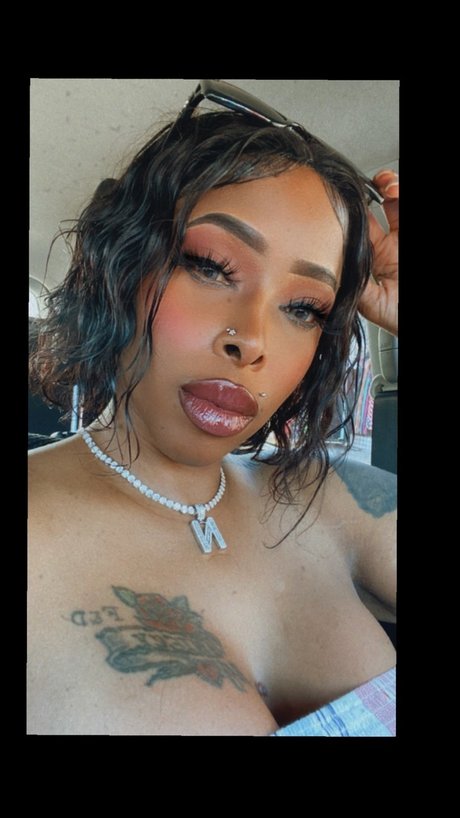Обнаженная фотография утечки OnlyFans от China Doll