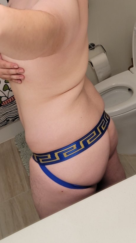 Foto di nudo di fuga di OnlyFans di Emmi Boi