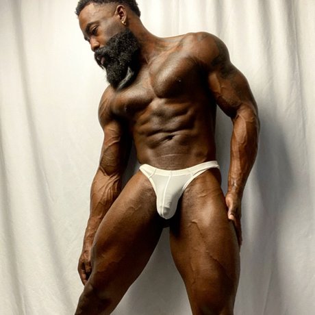 Nahá fotka uniklých OnlyFans od Proadonis