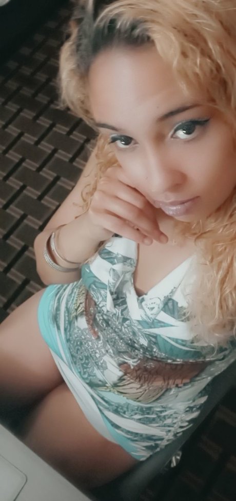 Naken läckt OnlyFans-bild av Priscilla Knox