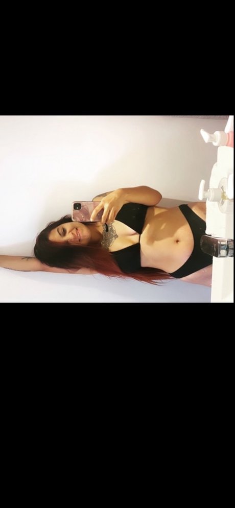 Naken läckt OnlyFans-bild av Dani Lara