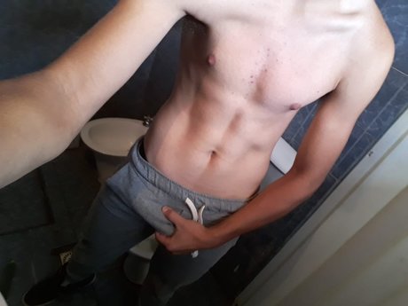 Photo nue de fuite OnlyFans de Derwinnaughty