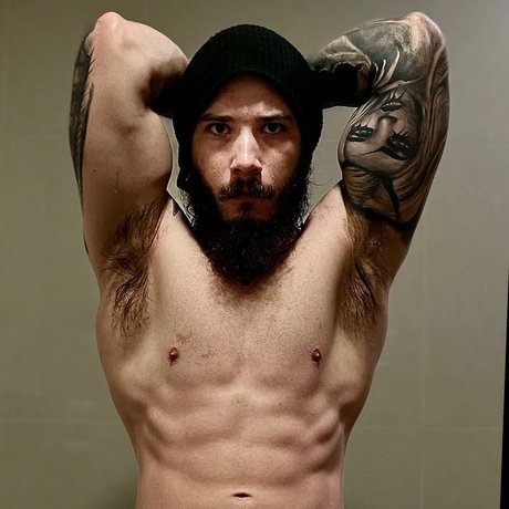 Alasti lekkinud OnlyFans-i pilt  