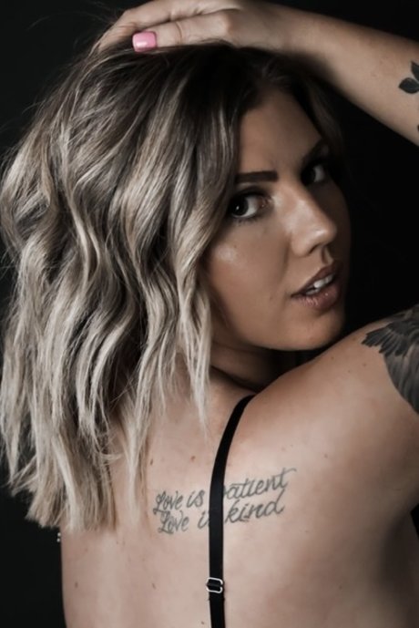 Alasti lekkinud OnlyFans-i pilt Christine