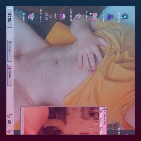 Naken läckt OnlyFans-bild av Chubby Queer Angel