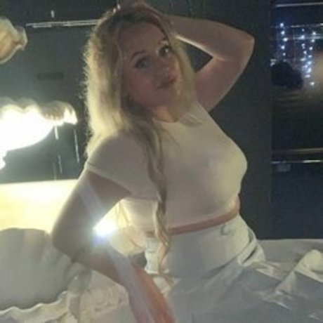 Naken läckt OnlyFans-bild av Di