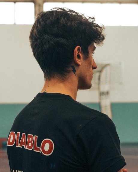 Foto nua vazada do OnlyFans de Santiago Costa