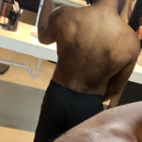 Naakte gelekte OnlyFans-foto van Dean