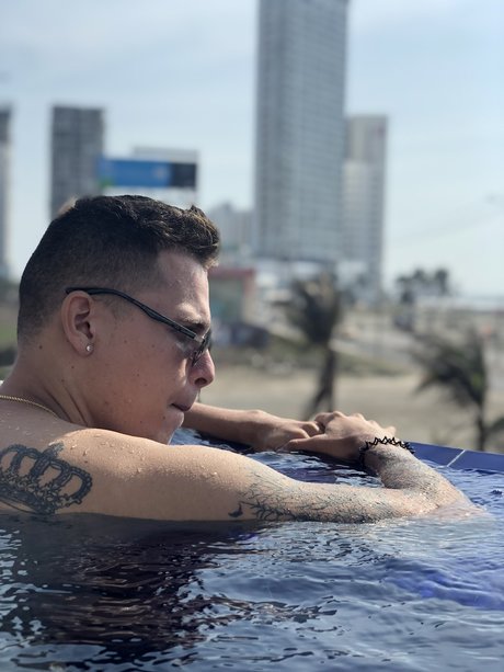 Naken läckt OnlyFans-bild av Df777