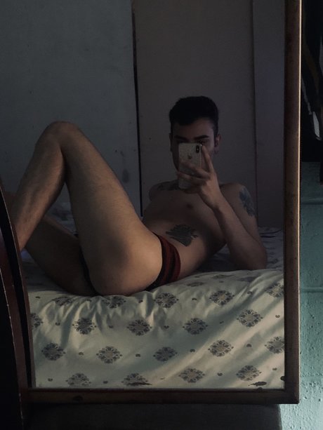 Nahá fotka uniklých OnlyFans od Deiby Morales