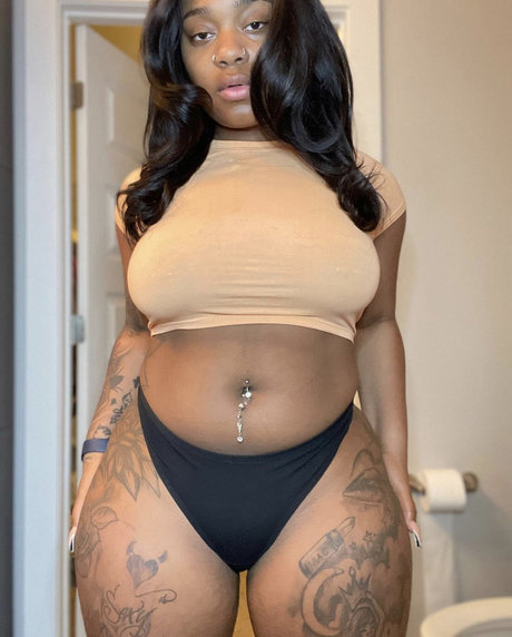 Nahá fotka uniklých OnlyFans od Arribaby
