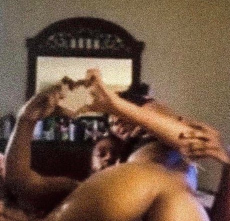Alaston vuotanut OnlyFans-kuva Pk