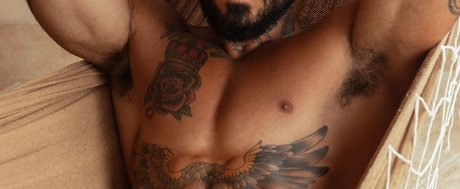 Naken lekkede OnlyFans-bilde av Paulo Vitor