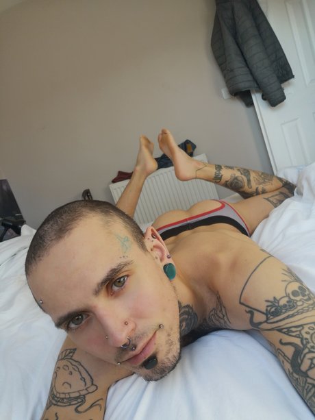 Обнаженная фотография утечки OnlyFans от Tyler
