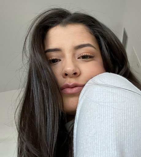 Naken läckt OnlyFans-bild av Lucy La Mala