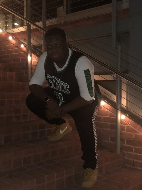 Naakte gelekte OnlyFans-foto van Thotimiusbiggie