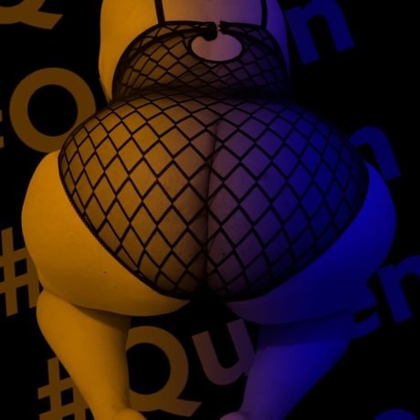Alaston vuotanut OnlyFans-kuva Queenny