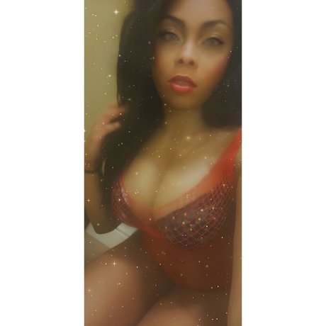 Naken läckt OnlyFans-bild av Malaysia