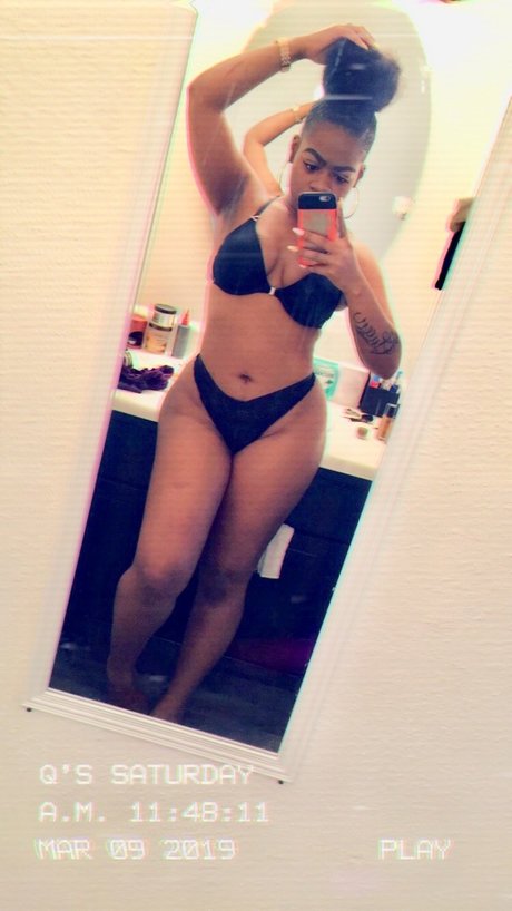 Naken läckt OnlyFans-bild av Queenjuicyyy