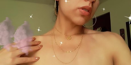 Naakte gelekte OnlyFans-foto van Latin Queen