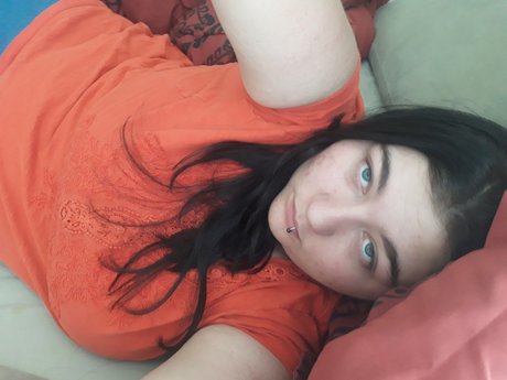 Обнаженная фотография утечки OnlyFans от Queen