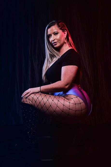 Nøgent lækket OnlyFans-billede af Queenbz
