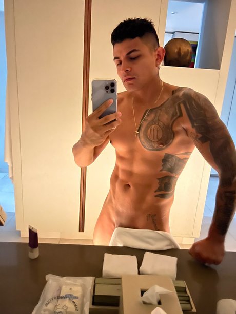 Daza Latino OnlyFansリークヌード写真