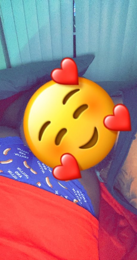 Naakte gelekte OnlyFans-foto van Urfavcouple