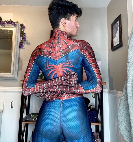 Naken läckt OnlyFans-bild av Spidey Dante
