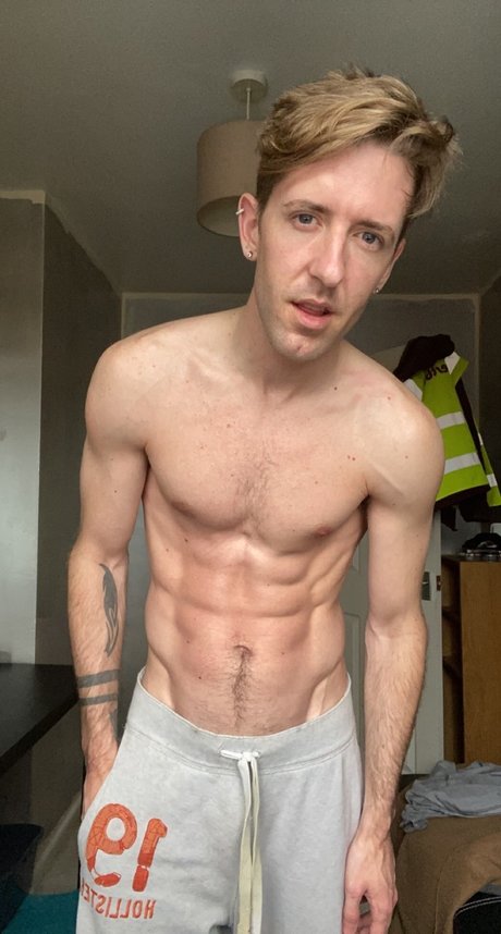 Naken läckt OnlyFans-bild av Danny