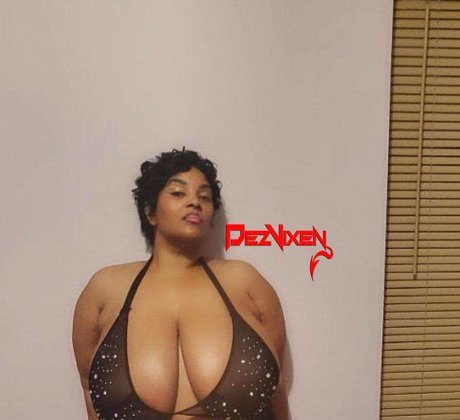 Naken läckt OnlyFans-bild av Dezvixenloaded