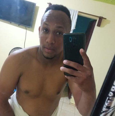 Photo nue de fuite OnlyFans de Daniel Reyes