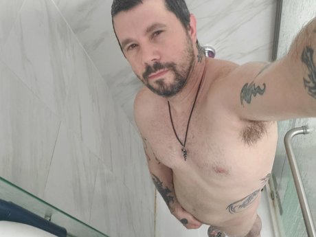 Alaston vuotanut OnlyFans-kuva Donnie Mayhem