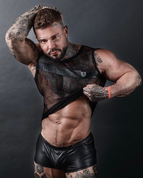 Danny Starr