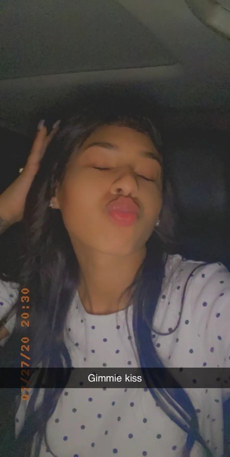 Alaston vuotanut OnlyFans-kuva Juicy D