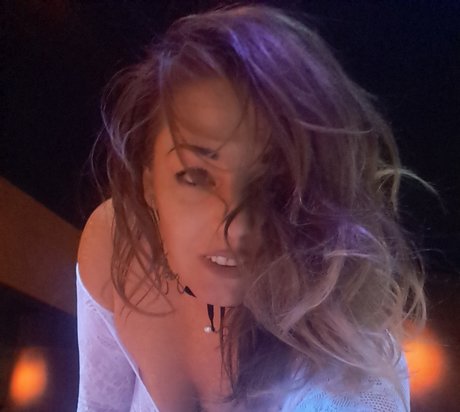Naken läckt OnlyFans-bild av Rain