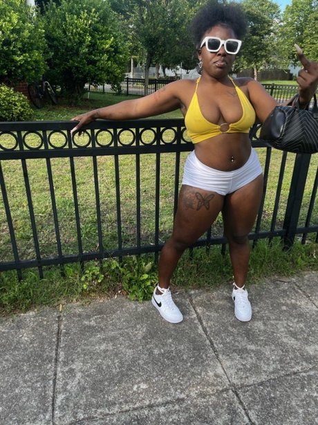 Nahá fotka uniklých OnlyFans od Rainaamore