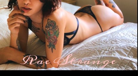 Nacktes geleaktes OnlyFans-Foto von Rae Strange 