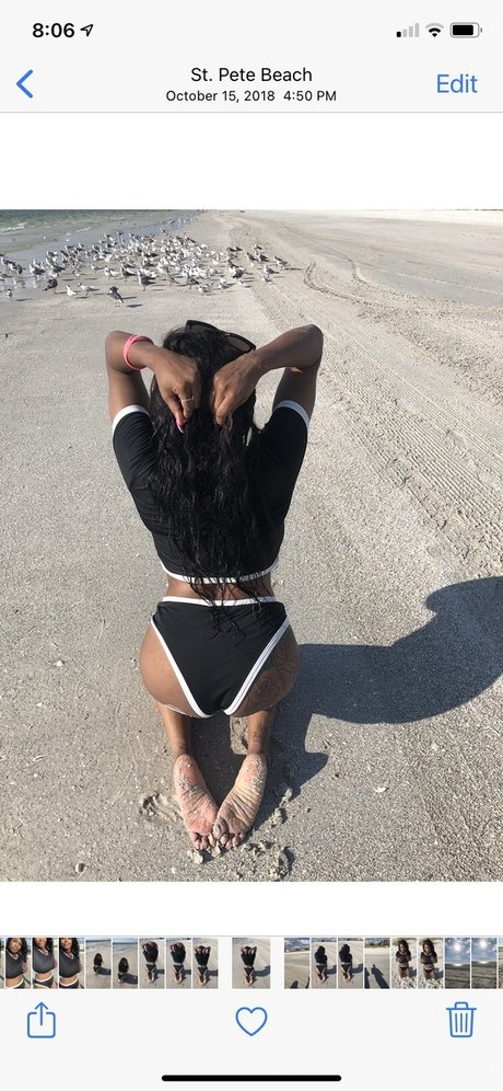 Naken läckt OnlyFans-bild av Rachel Raxxx Vault