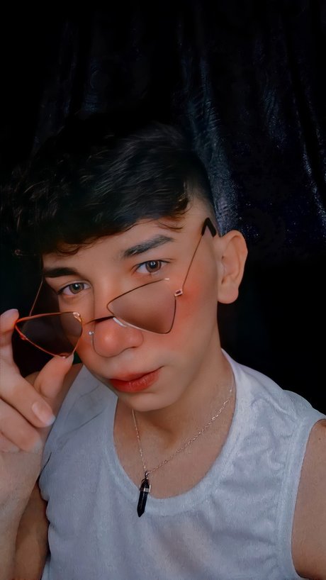 Foto nua vazada do OnlyFans de Edixon Manzabe