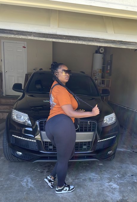 Foto nua vazada do OnlyFans de Symone