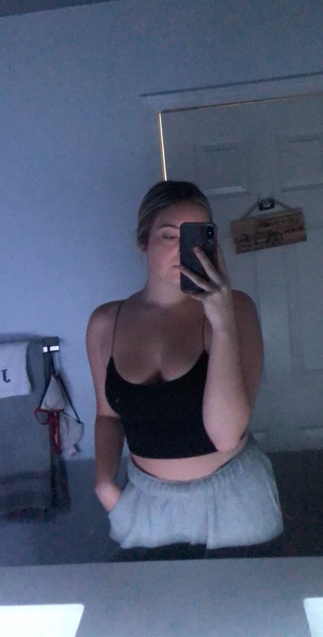 Foto nua vazada do OnlyFans de Reece