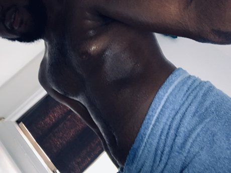 Nøgent lækket OnlyFans-billede af Ddw