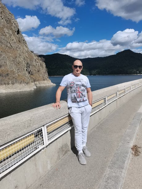Nahá fotka uniklých OnlyFans od Rzvan
