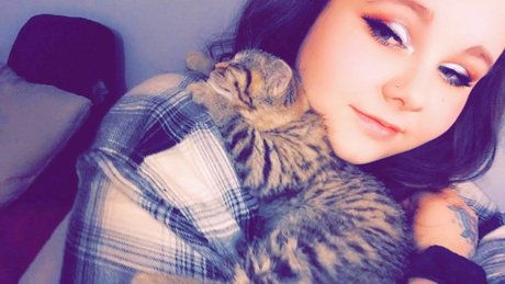 Alaston vuotanut OnlyFans-kuva Raylynn Rose