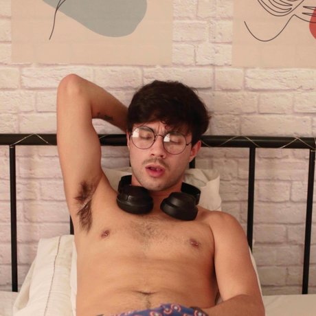 Naken läckt OnlyFans-bild av Ravenboyx